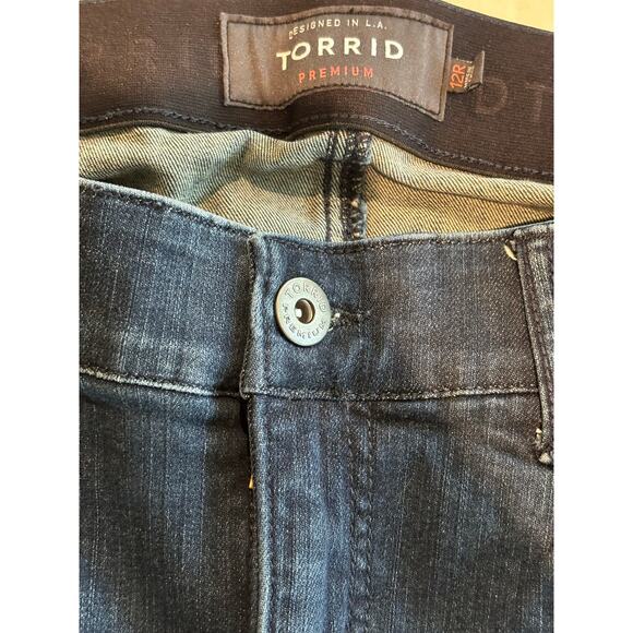 Torrid Bombshell Skinny Jeans Size 12 EUC - Picture 5 of 5